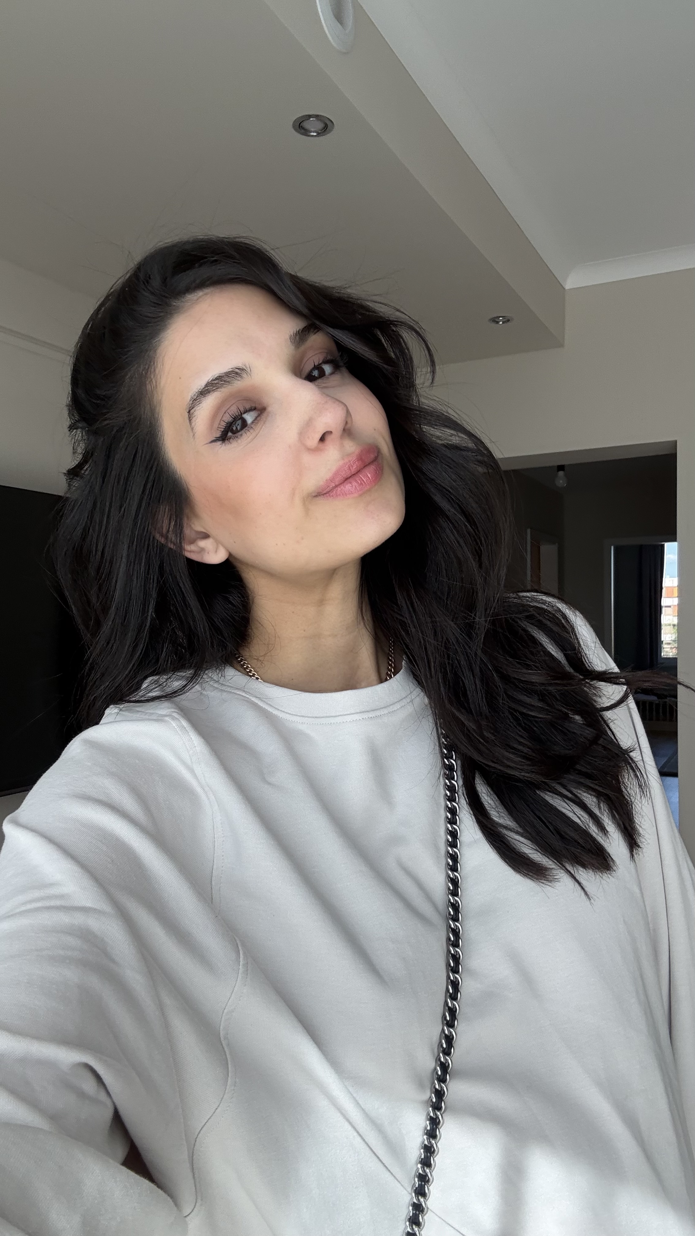 anita.katebi